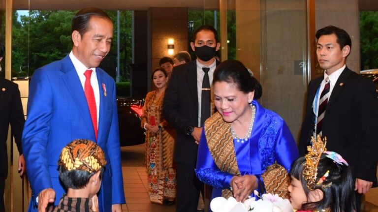 Kedatangan Jokowi ke Hiroshima, KTT G7 dan Pertemuan Bilateral jokowi riana