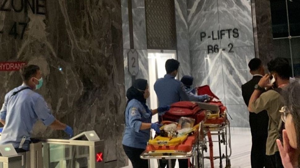 Lift di Pakuwon Tower Jakarta Selatan Mengalami Kecelakaan, Tujuh Orang Terperangkap Sebuah lift di gedung Pakuwon Tower, Tebet, Jakarta Selatan