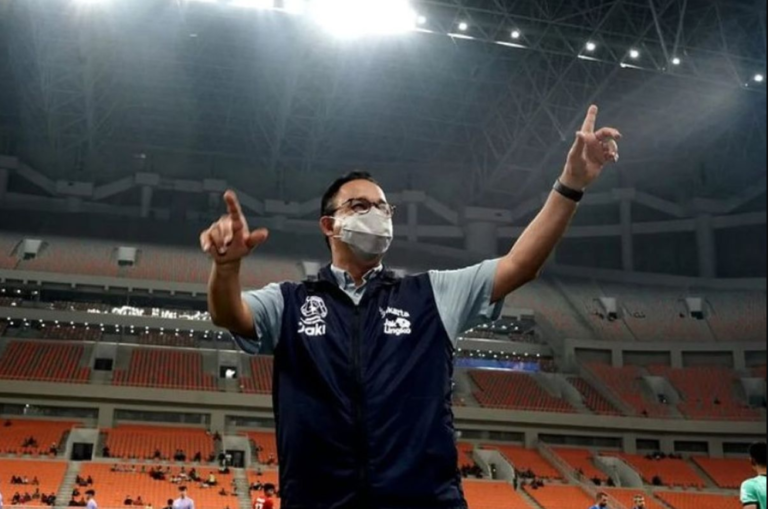 Daftar Capres Relawan Jokowi, Tanpa Nama Anies Gubernur DKI Jakarta anies baswedan di jakarta international stadium (jis), jakarta utara