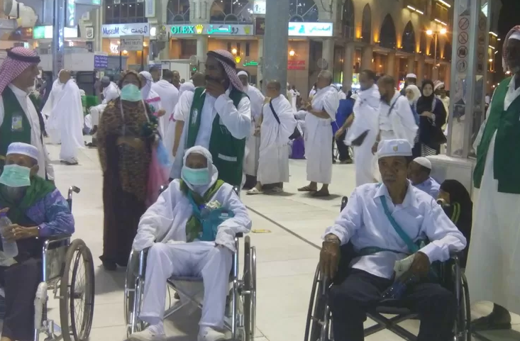 Optimalkan Distribusi Kuota Haji Tambahan untuk Mengurangi Antrian Ilustrasi Jamaah Haji di Tanah Suci