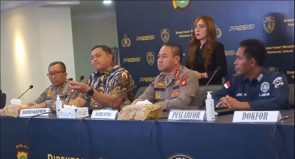 Penangkapan Pelaku Yang Menjual Air Gun Glock 17 ke ‘Wakil Nabi’ Mustopa di Lampung oleh Polda Metro Jaya Direktur Reserse Kriminal Umum Polda Metro Jaya