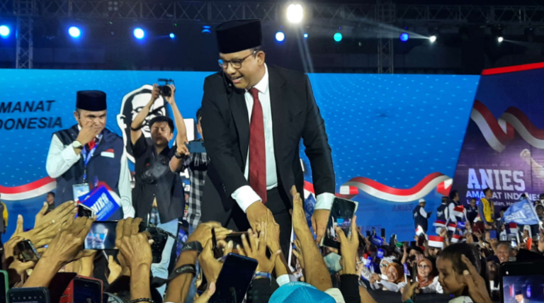 Penolakan Mahfud MD dan Sandiaga Uno Jadi Bacawapres Anies Baswedan anies baswedan saat deklarasi amanat indonesia