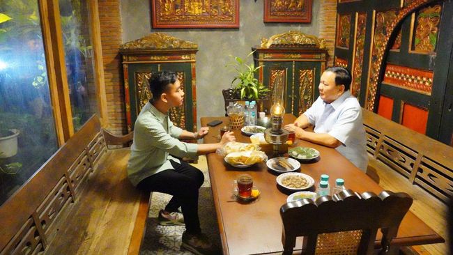 Gibran Rakabuming dan Usia Capres, Tanggapan Jokowi dan Gugatan di MK gibran rakabuming raka bertemu dengan prabowo subianto