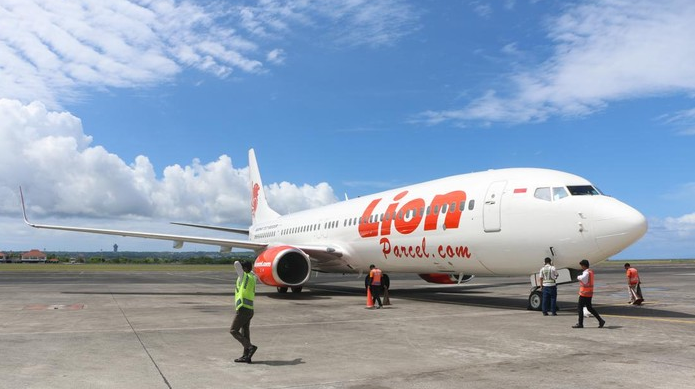 Pesawat Lion Air Rute Bengkulu-Jakarta Mendarat Darurat di Palembang? ilustrasi pesawat lion air