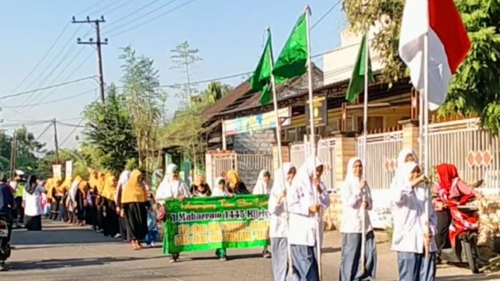 Madrasah Fathul Ulum Kupang Gelar Pawai 1 Muharram 1445 H