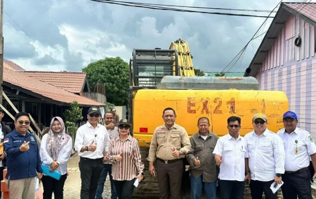 Seno Aji Awasi Proyek Drainase: Terbebas dari Banjir Seno Aji, Wakil Ketua DPRD Kalimantan Timur (Kaltim)