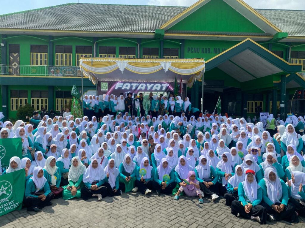 Fatayat NU Mojokerto Gelar Acara Spesial “Fatayat Think Green” dalam Perayaan Harlah ke-74 Fatayat NU Mojokerto Gelar Acara Spesial "Fatayat Think Green" dalam Perayaan Harlah ke-74