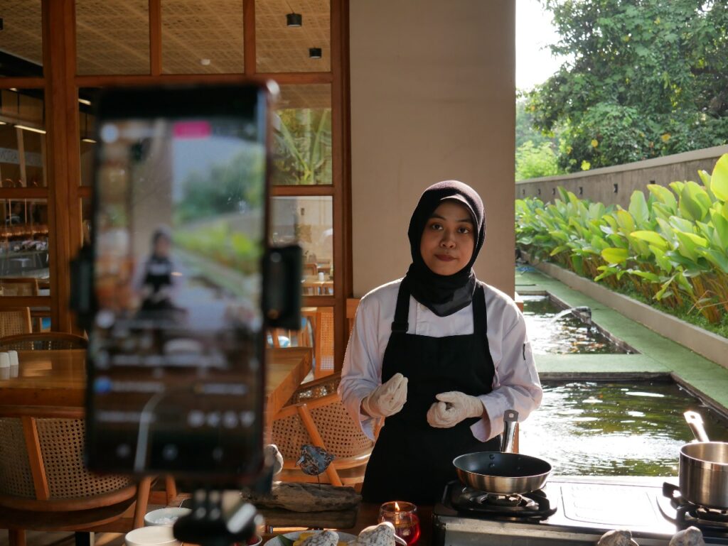Aston Mojokerto Bagikan Resep Lewat Live Medsos