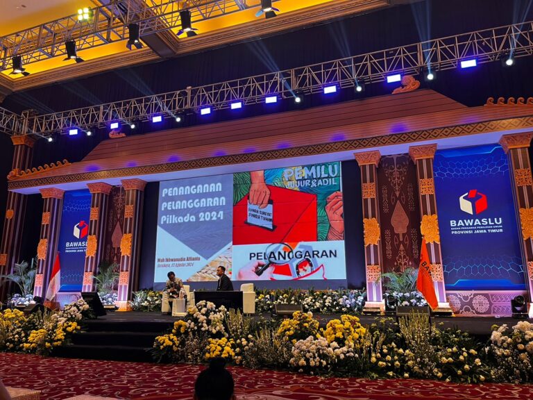 Transparansi Pemilu 2024, Bawaslu Mojokerto Dukung Peluncuran Rumah Data Bawaslu Kabupaten Mojokerto Hadiri Peluncuran Rumah Data Bawaslu Jatim untuk Penguatan Pengawasan Pemilihan 2024