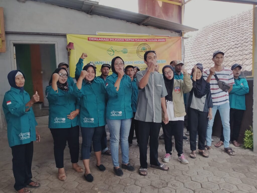 ALHI Deklarasi Dukung Pilkada Jawa Timur 2024 yang Aman dan Damai Aliansi Lingkungan Hidup Indonesia Deklarasikan Pilkada Jatim Damai 2024