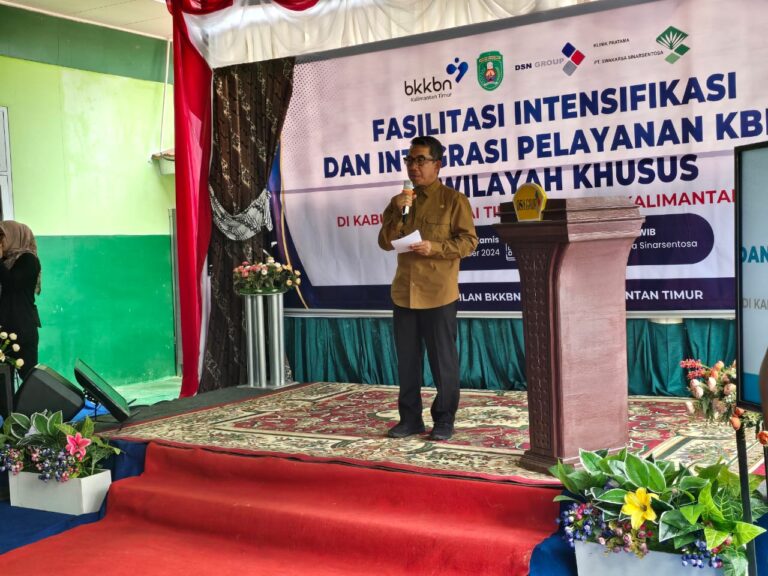 Bupati Kutai Timur Ardiansyah Sulaiman di Klinik Pratama Rawat Inap PT Swakarsa Sinarsentosa, Desa Muara Wahau, Kamis (04/9/2024).
