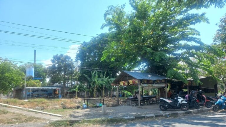 Bangunan Liar di Bantaran Sungai Jalan Jenggolo, Sidoarjo, Menuai Pertanyaan Publik Maraknya Bangunan Liar Yang Berdiri di Bantaran Kali Sepanjang Jalan Jenggolo