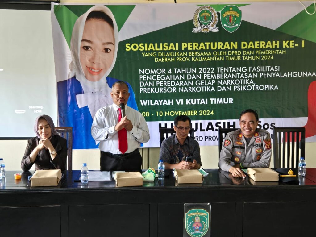 Sosialisasi Perda Anti-Narkoba di Wahau, Sulasih Ajak Warga Perangi Narkotika Sosialisasi Peraturan Daerah (Perda) Nomor 4 Tahun 2022 tentang Anti Narkoba di Balai Pertemuan Umum (BPU) Desa Wanasari, Wahau, Kutai Timur, Minggu (10/11/2024).