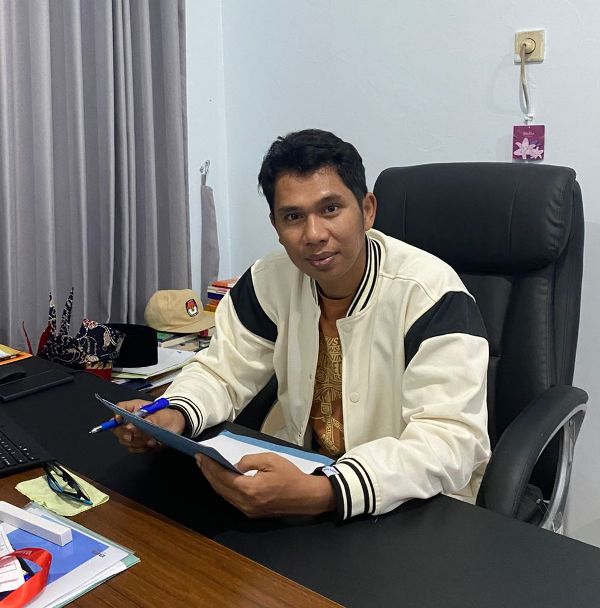 Fauzan Adhim: Obsesi, Karier, dan Impian Menjadi Peneliti