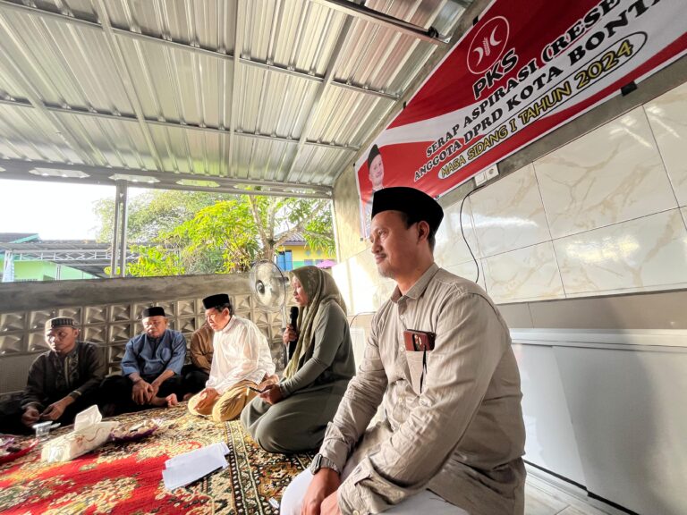 Aspirasi Guru Ngaji dan Jalan Rusak Warnai Reses Saeful Rizal Anggota DPRD Kota Bontang, Saeful Rizal, menggelar reses di Jalan Gunung Klabat No. 7 BSD, Bontang, Selasa (3/12/2024)