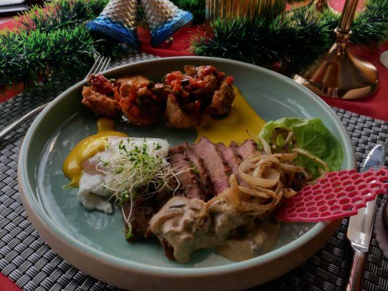 Saffron Restaurant Hadirkan Menu Double Jack Combo: Hidangan Tenderloin Premium dengan Harga Terjangkau Paket Double Jack Combo di Aston Inn Jemursari