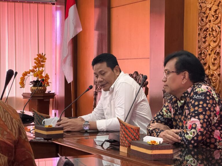 Pemkab Sidoarjo Gandeng CWI Kelola Sampah Jadi Energi Bupati Sidoarjo, Subandi,