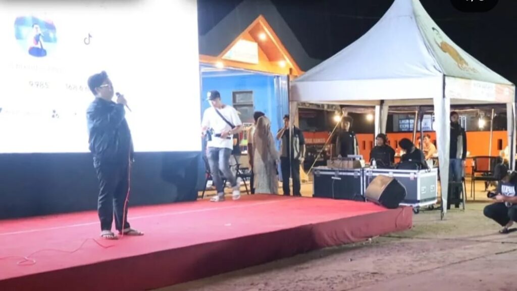 Rendi Solihin Sahur Bareng Warga Batuah, Janji Pesta Rakyat Lebih Meriah Wakil Bupati Kutai Kartanegara (Kukar), HRendi Solihin