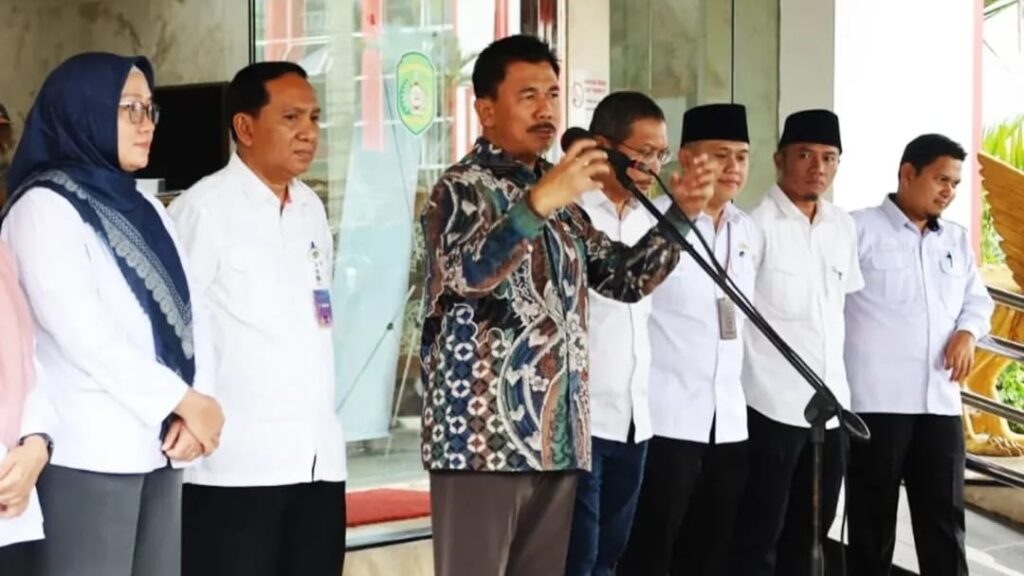 Pemkab Kukar Salurkan Sembako Lebaran Bagi 704 Pegawai Sekretaris Daerah Kukar, Sunggono