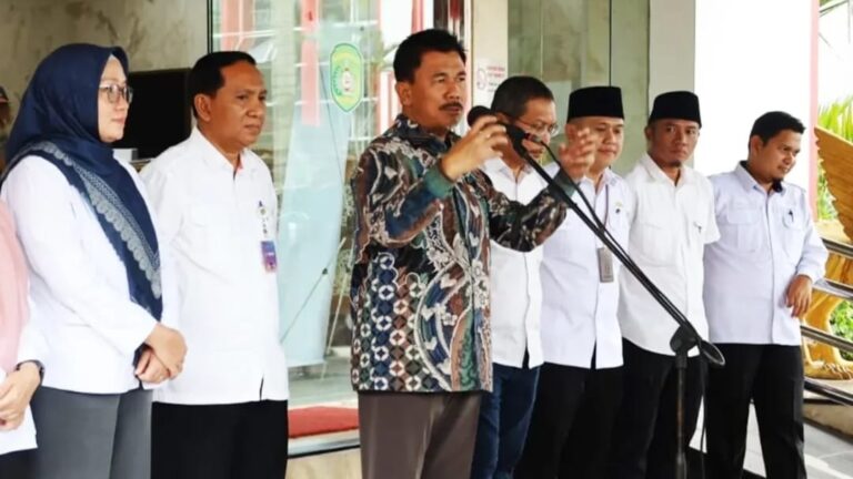 Pemkab Kukar Salurkan Sembako Lebaran Bagi 704 Pegawai Sekretaris Daerah Kukar, Sunggono