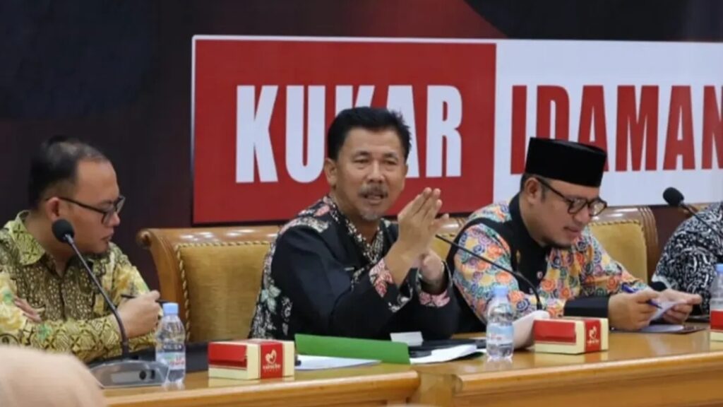 Pejabat Kukar Dilarang Dinas Luar Selama Pemeriksaan BPK Sekretaris Daerah (Sekda) Kabupaten Kutai Kartanegara (Kukar), Sunggono dalam Entry Meeting di Ruang Serbaguna Bappeda, Senin (10/4/2025) (Foto: Prokompim_Kukar)