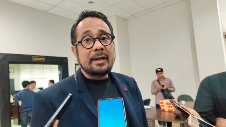 Dua Insiden, Mahakam I Ditutup: DPRD Tagih Ganti Rugi Ketua Komisi II, Sabaruddin Panrecalle