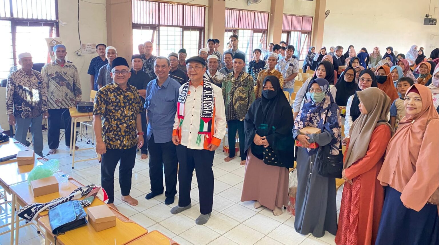 Aus Hidayat Tegaskan Demokrasi Harus Berlandaskan Pancasila Anggota DPR RI dari Fraksi PKS KH Aus Hidayat Noor