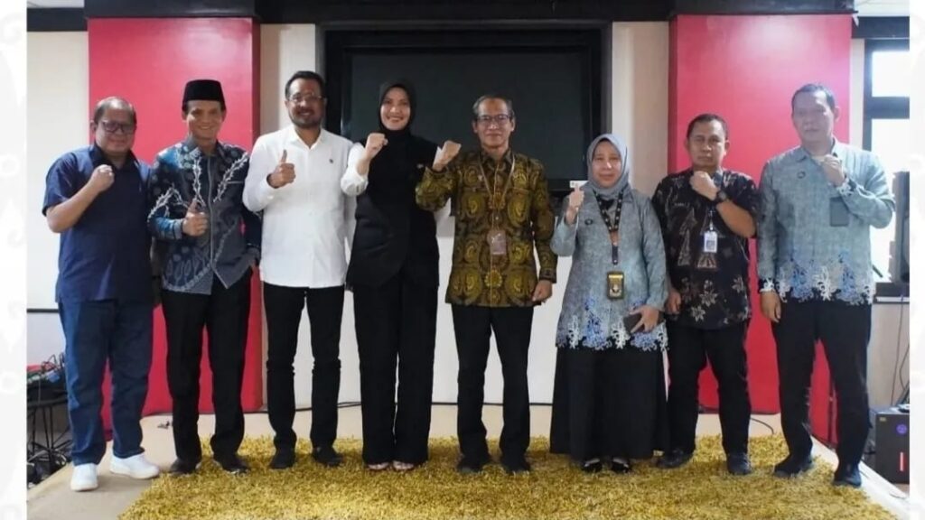 Helminizami Pamit, DPRD Kaltim Apresiasi 43 Tahun Pengabdiannya DPRD Kaltim
