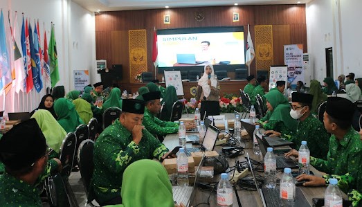 Pelatihan AI Didorong Masuk Madrasah, Guru NU Jombang Antusias MAFINDO Jombang bersama PERGUNU menggelar Kelas Kecerdasan Artifisial sebagai bagian dari program AI Goes to School (Foto: Pergunu Jombang/Ulfu)
