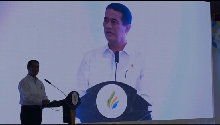 Mentan Ajak Ribuan Petani di Kediri Dukung Swasembada Gula Menteri Pertanian RI Andi Amran Sulaiman menggelar pertemuan akbar di area MKSO Kebun Doho, Selasa (15/7/2025)