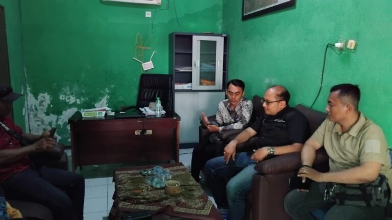 Fatal !! Buku Kretek Tidak ada, Kuasa Hukum Pertanyakan Transparansi dan Integritas Pelayanan Desa Medalem Kuasa Hukum ahli waris Doelajis, Radian Pranata Dwi Permana usai menemui Pemdes Medalem, Selasa (15/7/2025)