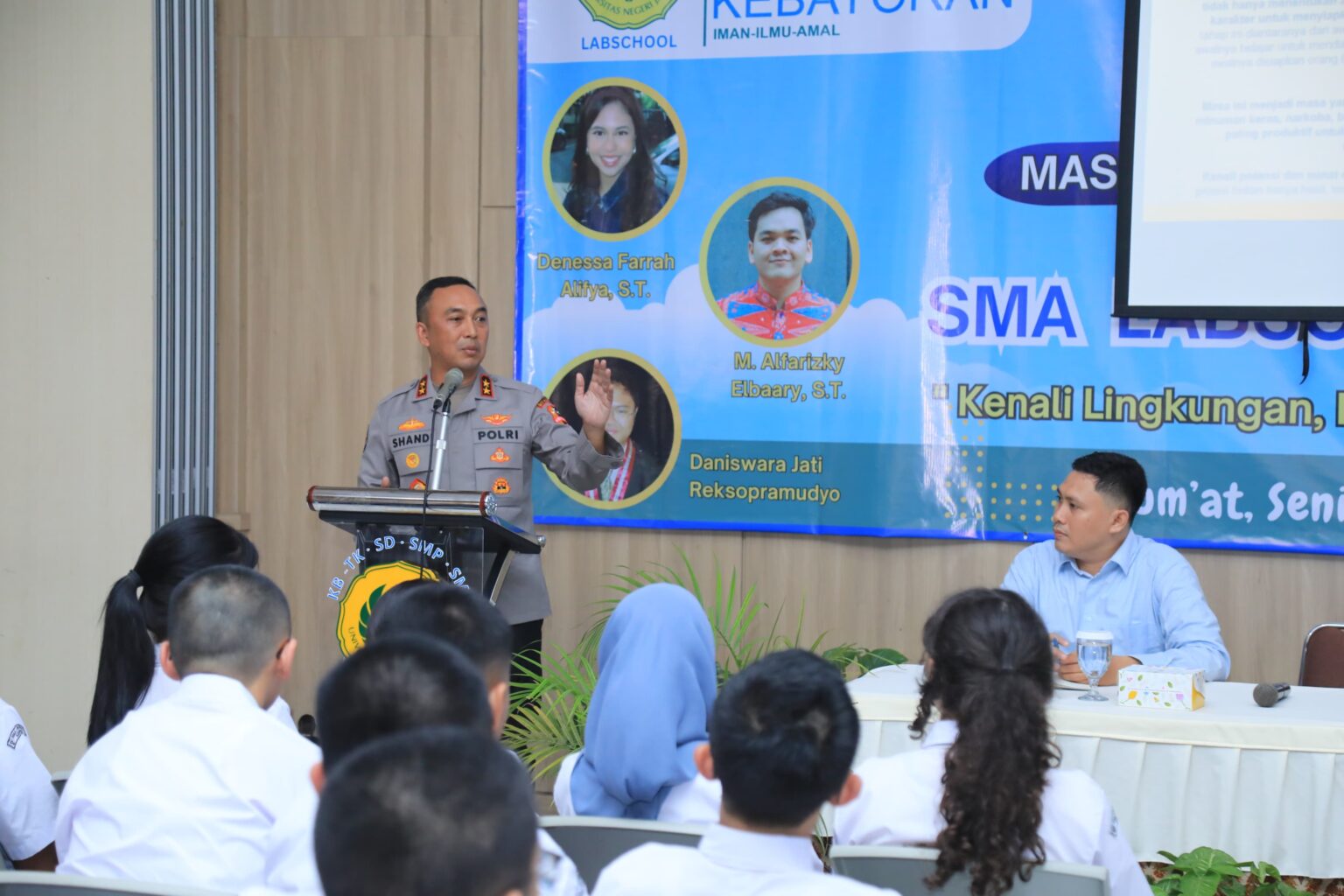 Polresta Banyuwangi Intensifkan Patroli Pesisir Bantu Cari Korban KMP Tunu Kapolresta Banyuwangi Kombes Pol. Rama Samtama Putra, S.I.K., M.Si., M.H