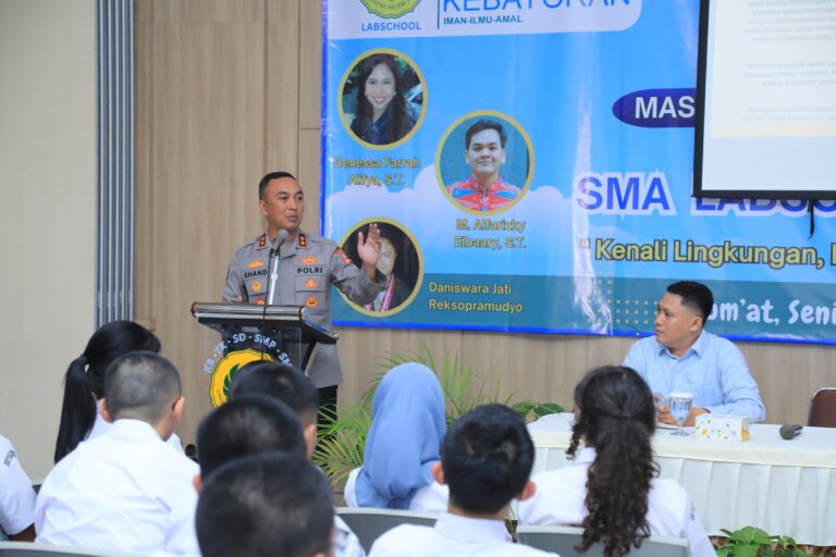 Polresta Banyuwangi Intensifkan Patroli Pesisir Bantu Cari Korban KMP Tunu Kapolresta Banyuwangi Kombes Pol. Rama Samtama Putra, S.I.K., M.Si., M.H