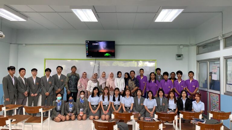 FEB UNESA Latih Mahasiswa TGBC Thailand Kembangkan Strategi Bisnis Kreatif