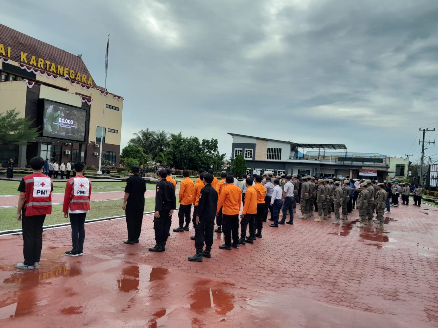 664 Personel Siaga Amankan Aksi Demo di DPRD Kukar