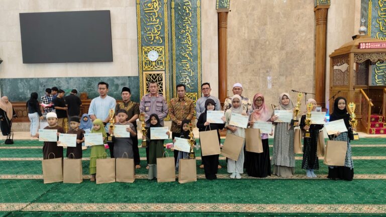 Disdikbud Kutim Akan Siapkan Animasi Sejarah Kebudayaan Islam Kutim penutupan Pameran Sejarah Islam di Masjid Agung Al-Faruq, Sangatta, pada Sabtu (22/11/2025)