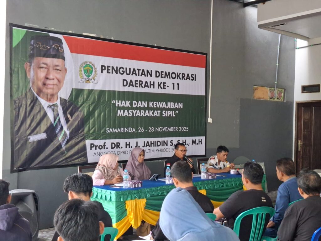 Anggota DPRD Kaltim Prof. Jahidin Menggelar Penguatan demokrasi daerah ke-11 di Jl. Elang, Samarinda, Jumat (28/11/2025)