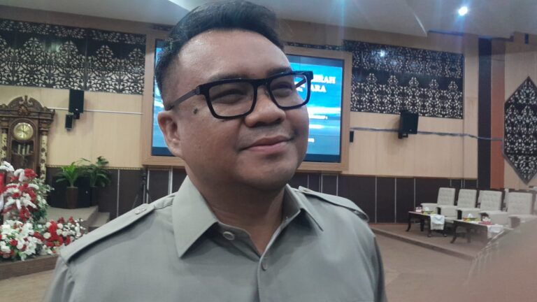 Pemkab Kukar Sambut Kepastian Status PPPK, Bupati Aulia Tekankan Pemerataan Pelayanan hingga Pelosok Bupati Kutai Kartanegara (Kukar), Aulia Rahman Basri