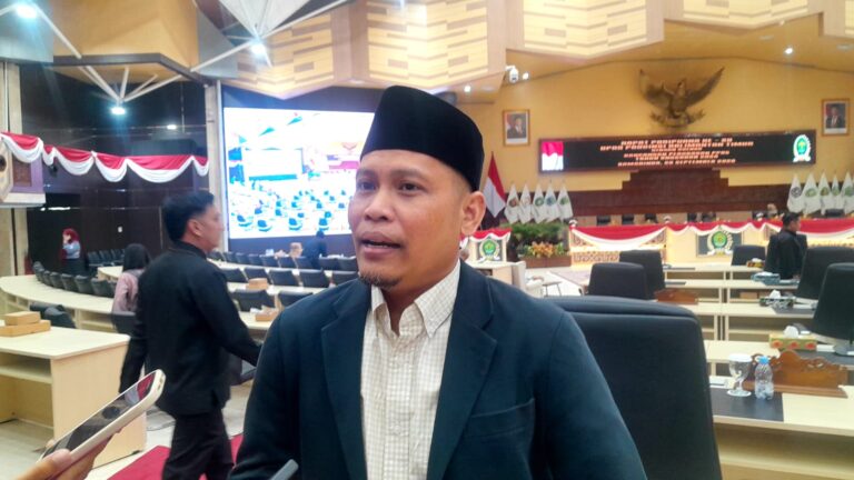 Anggota DPRD Kalimantan Timur dari daerah pemilihan Kutai Kartanegara, Salehuddin,