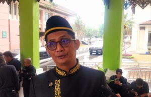 Hendra: Erau 2026 Jadi Momentum UMKM Kukar Kembali Bergeliat Anggota DPRD Kutai Kartanegara (Kukar), Hendra, saat diwawancarai terkait dampak pelaksanaan Erau 2026 terhadap geliat UMKM dan ekonomi kreatif masyarakat di Kukar.