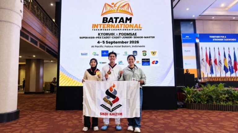 Atlet SKOI Kaltim Raih Dua Emas di Kejuaraan Taekwondo Batam Prestasi Taekwondoin Muda Kaltim di Batam