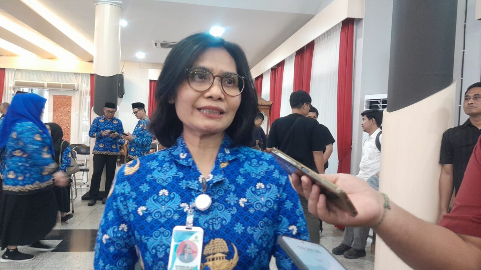 Dinkes Kukar Genjot Deteksi Dini Diabetes dan Hipertensi Lewat Cek Kesehatan Gratis Kepala Dinas Kesehatan Kukar, Ismi Muffidah saat diwawancarai awak media (dok.Javasia)