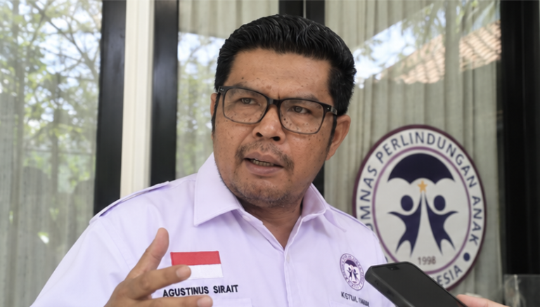 Ketua Umum Komnas Perlindungan Anak, Agustinus Sirait