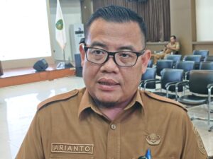 Desa Sepatin Segera Nikmati Listrik 24 Jam melalui PLTS Komunal Kepala Dinas Pemberdayaan Masyarakat dan Desa (DPMD) Kukar, Arianto,